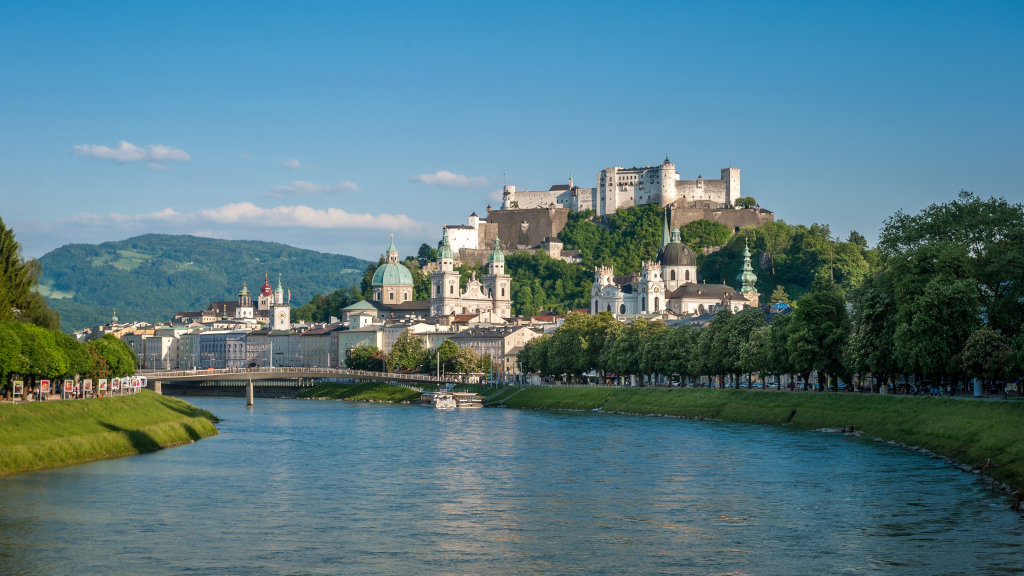 Salzburger Altstadt mit Salzach