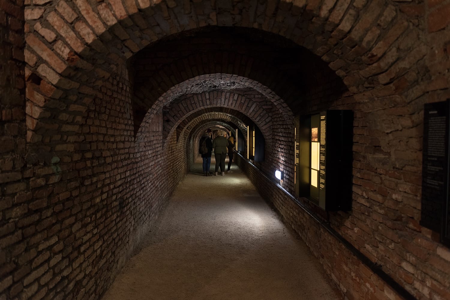 Tunnel im Stollen der Erinnerung